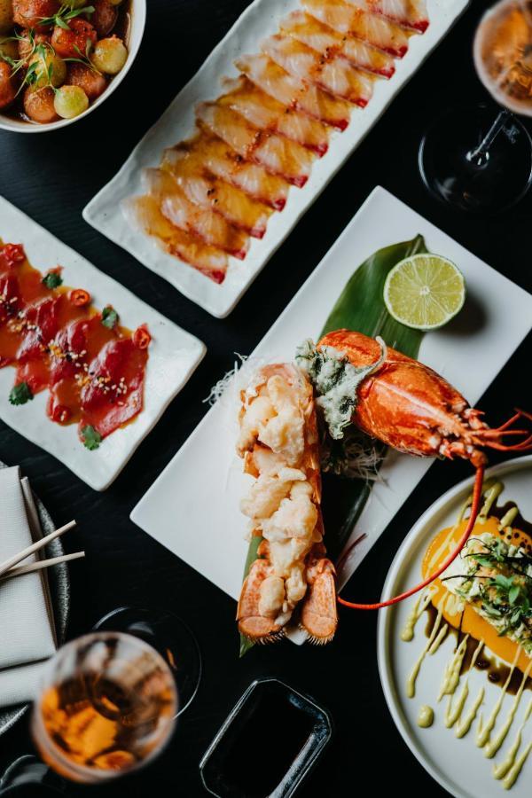 Do & Co Hotel Muenchen Exterior photo Lobster sashimi