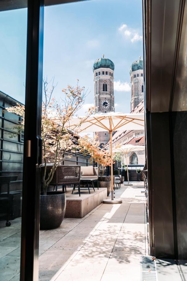 Do & Co Hotel Muenchen Exterior photo The terrace of the hotel