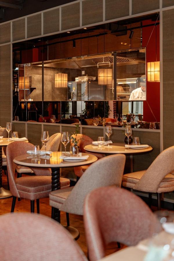 Do & Co Hotel Muenchen Exterior photo Interior of the restaurant